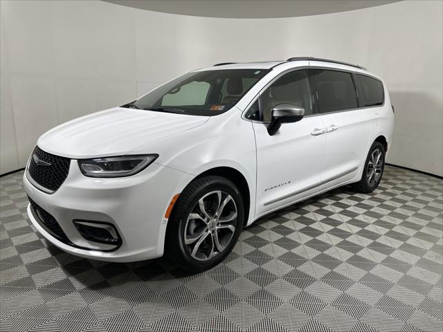 2025 Chrysler Pacifica Pinnacle AWD