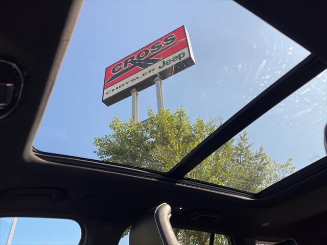 2023 Jeep Grand Cherokee Summit 4x4 2023 Jeep Grand Cherokee Summit 4x4