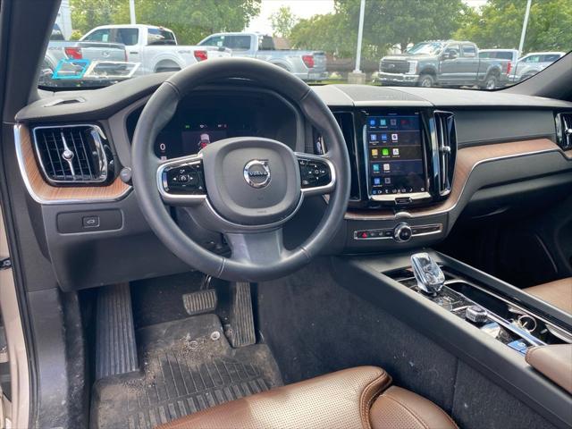 2025 Volvo XC60 B5 Ultra