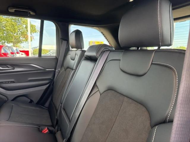 2025 Jeep Grand Cherokee Altitude 4x4