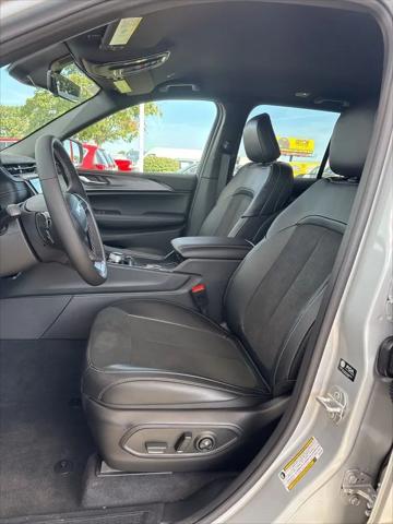 2025 Jeep Grand Cherokee Altitude 4x4