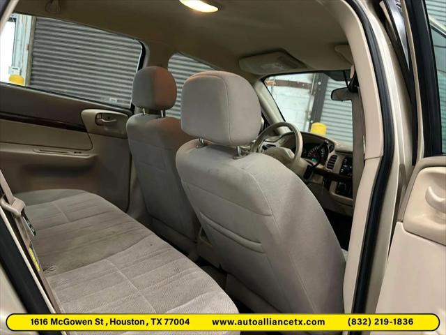 2004 Chevrolet Impala Base