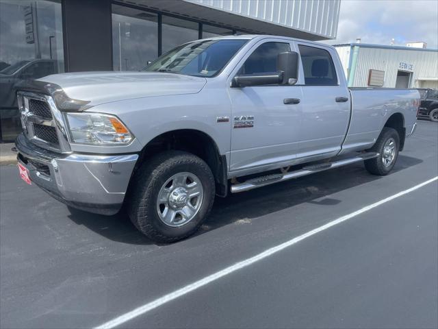 2017 RAM 3500 Tradesman Crew Cab 4x4 8 Box