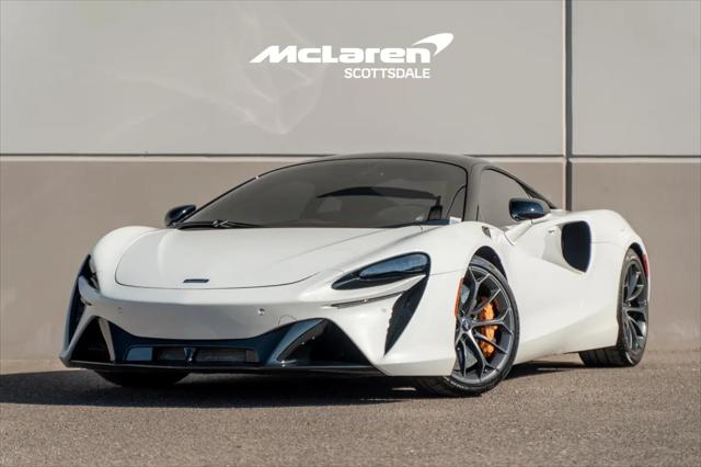 2023 McLaren Artura Performance