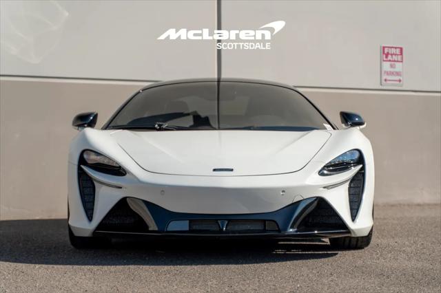2023 McLaren Artura Performance