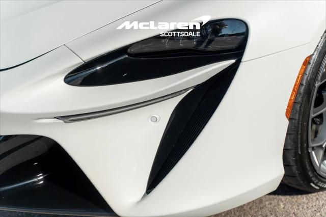 2023 McLaren Artura Performance