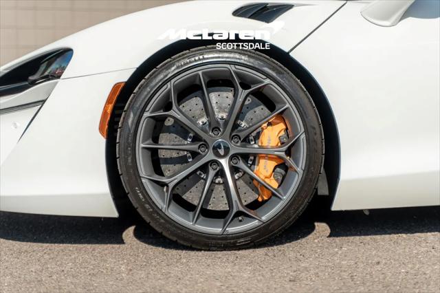 2023 McLaren Artura Performance