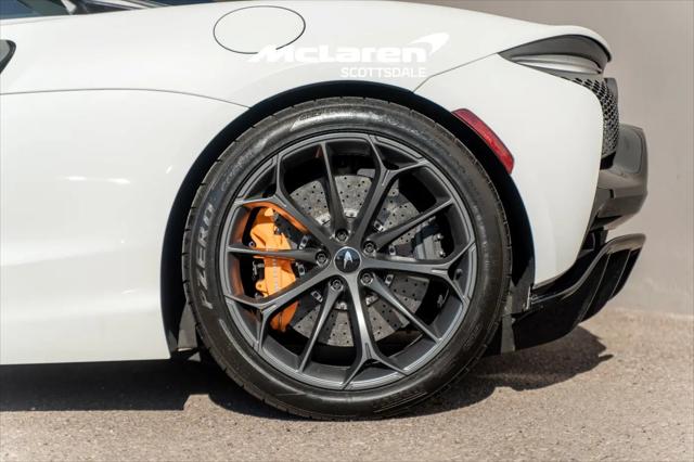 2023 McLaren Artura Performance