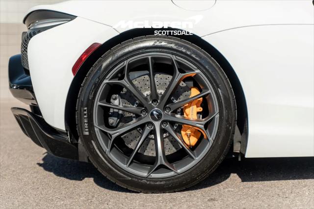 2023 McLaren Artura Performance