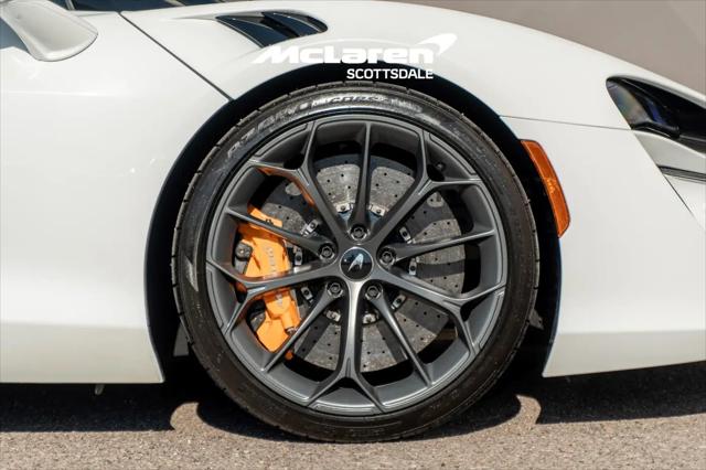 2023 McLaren Artura Performance