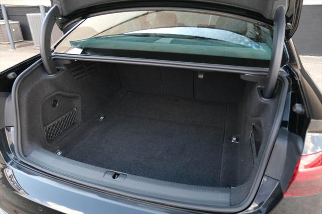 2024 Audi A4 Premium Plus 45 TFSI S line quattro S tronic