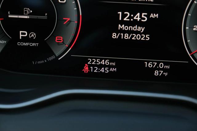 2024 Audi A4 Premium Plus 45 TFSI S line quattro S tronic