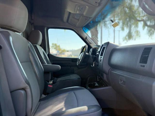 2018 Nissan 2500 S V8