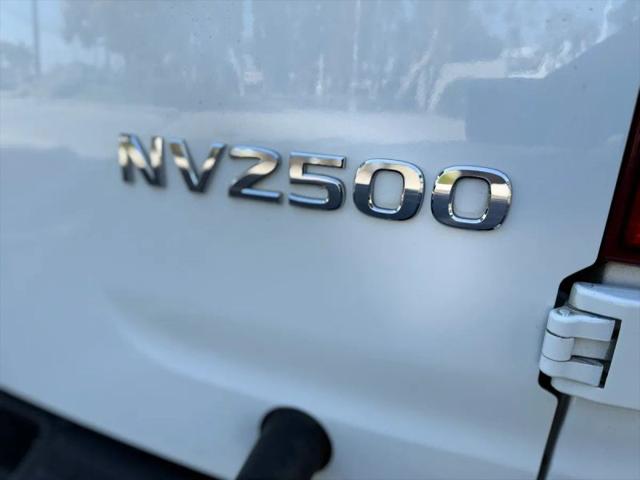 2018 Nissan 2500 S V8