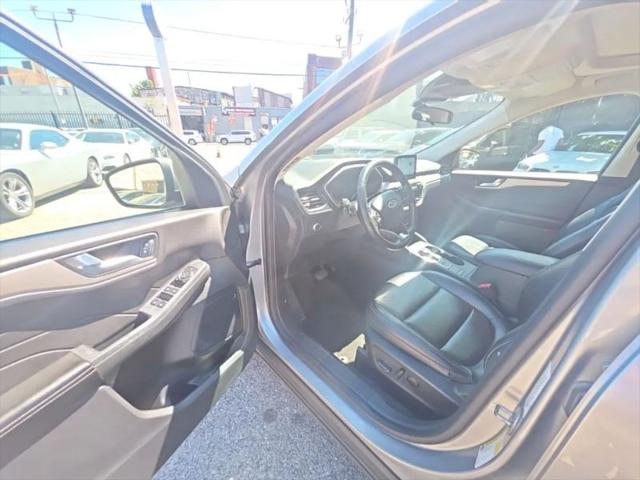 2021 Ford Escape SEL