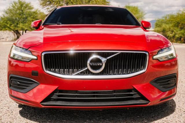 2020 Volvo S60 T6 Momentum