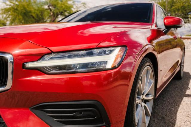 2020 Volvo S60 T6 Momentum