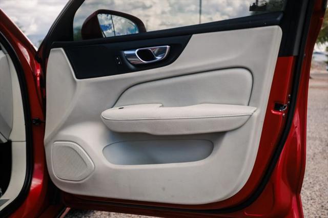 2020 Volvo S60 T6 Momentum