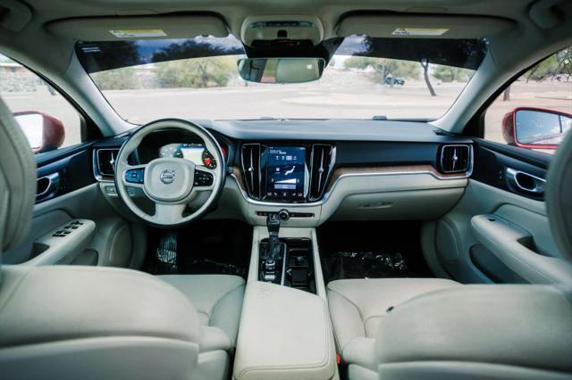 2020 Volvo S60 T6 Momentum