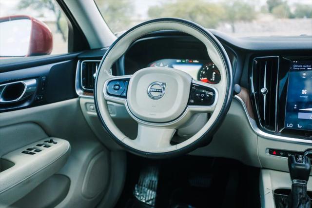 2020 Volvo S60 T6 Momentum