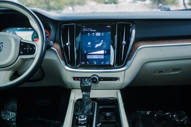 2020 Volvo S60 T6 Momentum