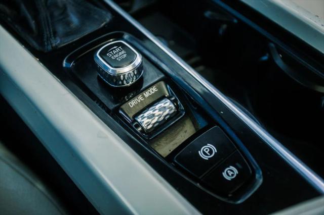 2020 Volvo S60 T6 Momentum