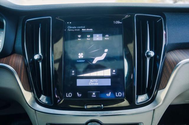 2020 Volvo S60 T6 Momentum