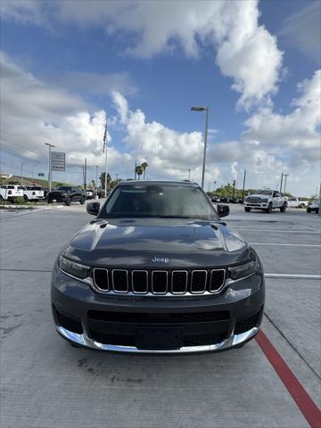 2023 Jeep Grand Cherokee L Laredo 4x2