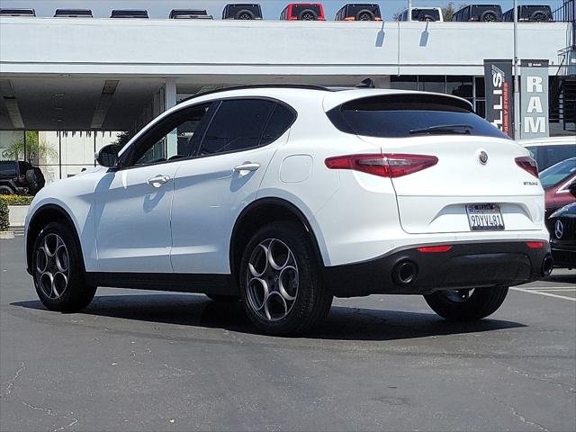 2022 Alfa Romeo Stelvio Sprint 2022 Alfa Romeo Stelvio Sprint