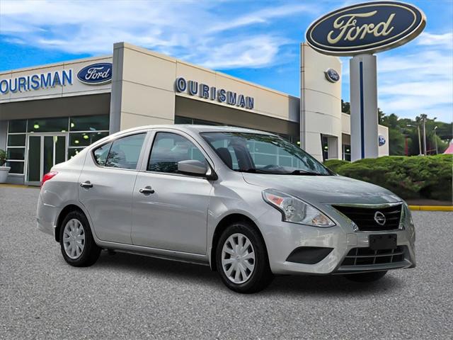 2016 Nissan Versa 1.6 S+