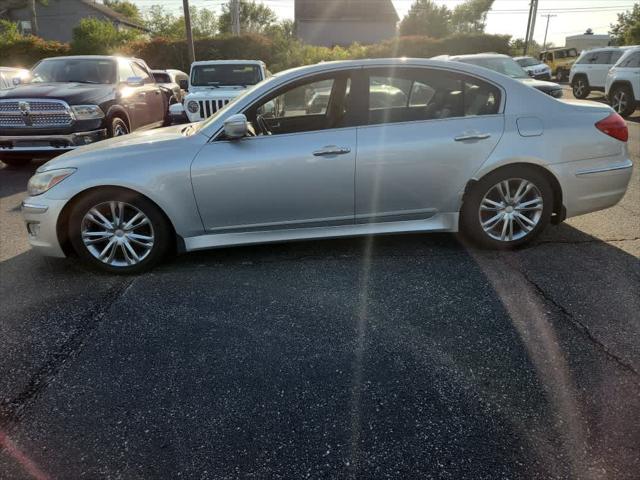 2012 Hyundai Genesis 3.8