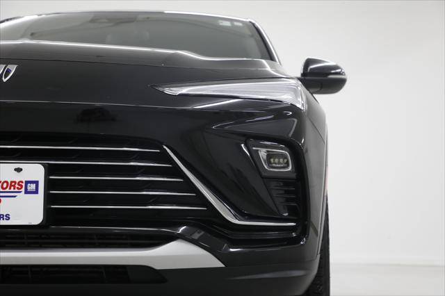 2024 Buick NV Preferred FWD
