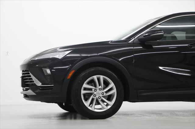 2024 Buick NV Preferred FWD
