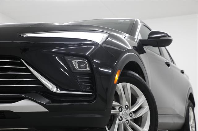 2024 Buick NV Preferred FWD