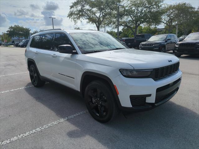 2023 Jeep Grand Cherokee L Altitude 4x2