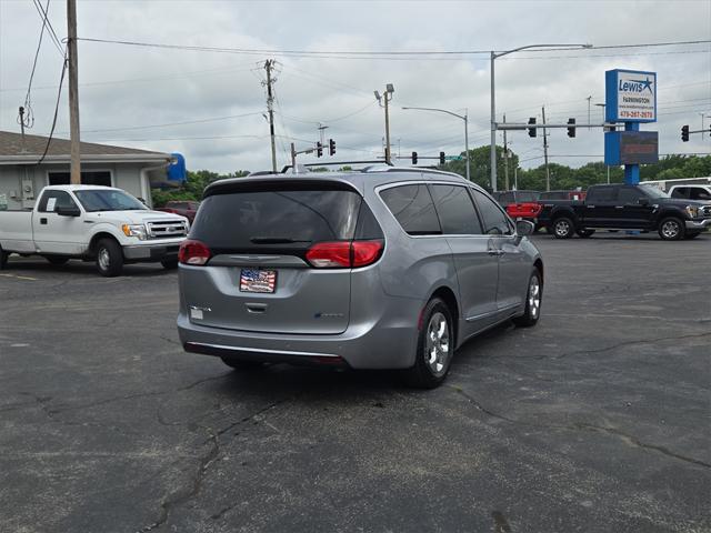 2019 Chrysler Pacifica Hybrid Touring L