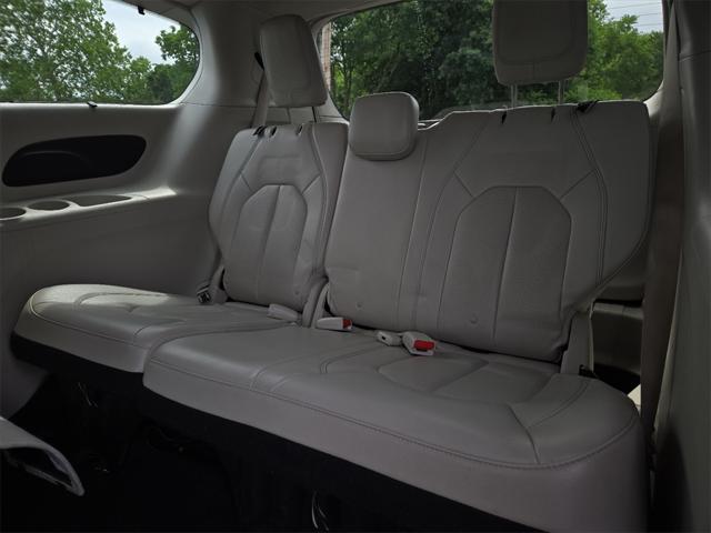 2019 Chrysler Pacifica Hybrid Touring L
