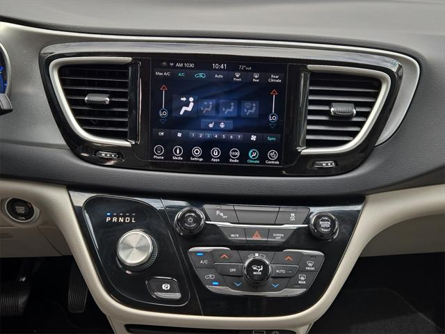 2019 Chrysler Pacifica Hybrid Touring L
