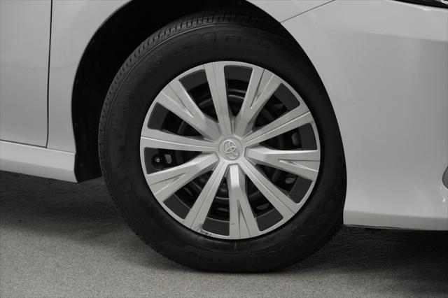 2022 Toyota Camry LE Hybrid