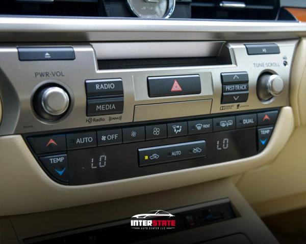 2015 Lexus ES 300h 300h