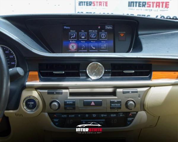 2015 Lexus ES 300h 300h