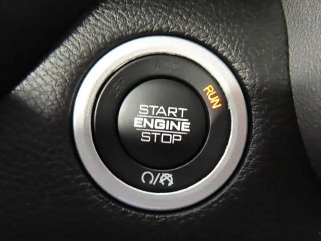 2024 Ram 1500 Laramie Crew Cab 4x2 5'7" Box