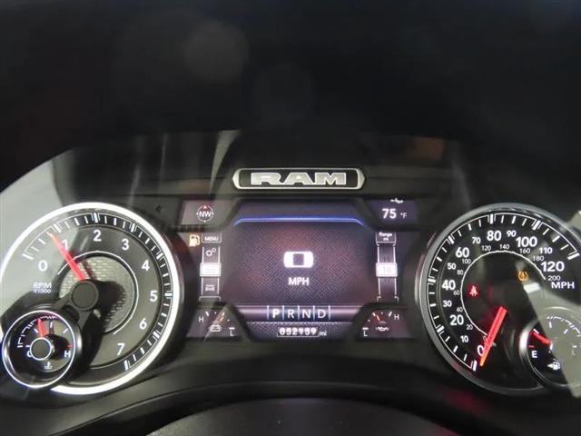 2024 Ram 1500 Laramie Crew Cab 4x2 5'7" Box