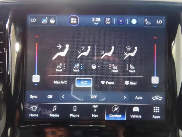 2024 Ram 1500 Laramie Crew Cab 4x2 5'7" Box