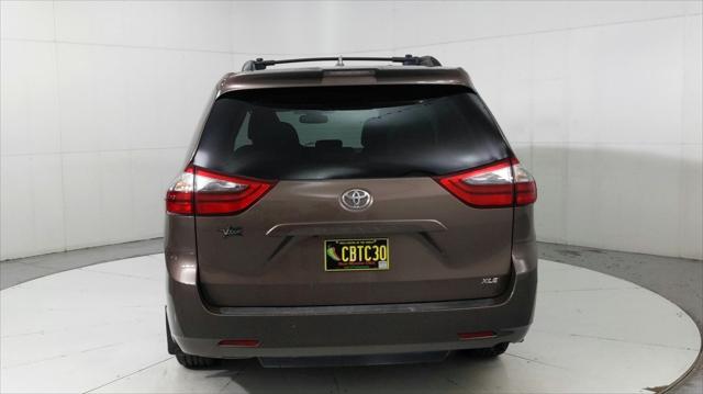 2020 Toyota Sienna XLE