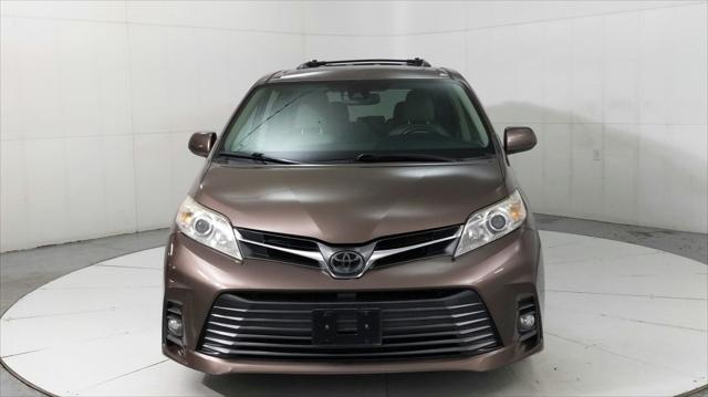 2020 Toyota Sienna XLE