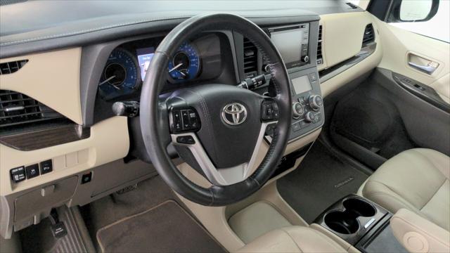 2020 Toyota Sienna XLE