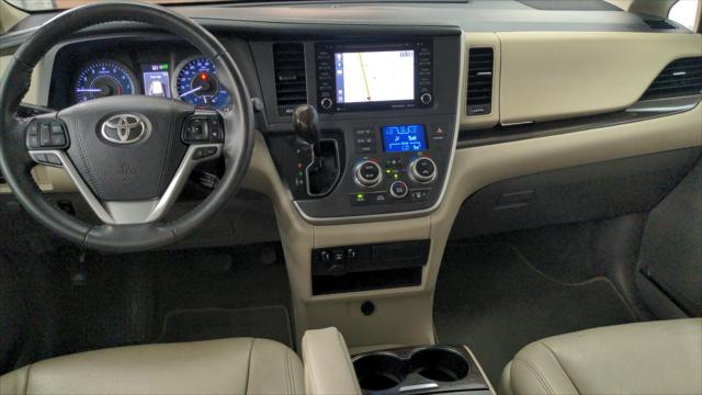2020 Toyota Sienna XLE