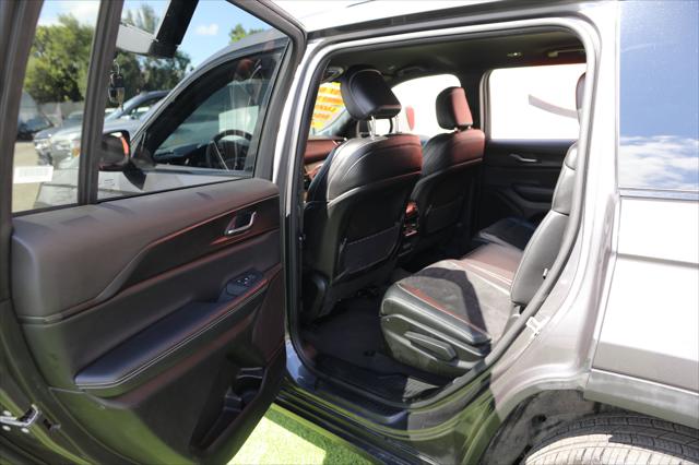 2024 Jeep Grand Cherokee L Altitude 4x4