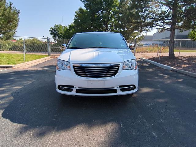 2014 Chrysler Town and Country Touring-L